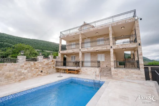 House in Herceg Novi Municipality