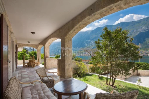 House in Prcanj, Kotor Municipality