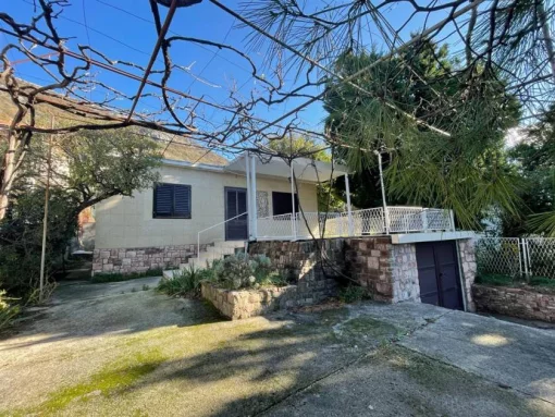 House in Sutomore, Bar Municipality