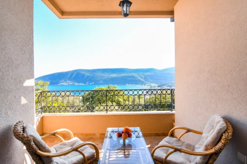 Apartment in Topla, Herceg Novi Municipality
