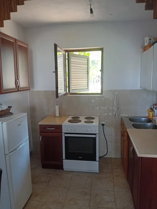 House in Busat, Bar Municipality