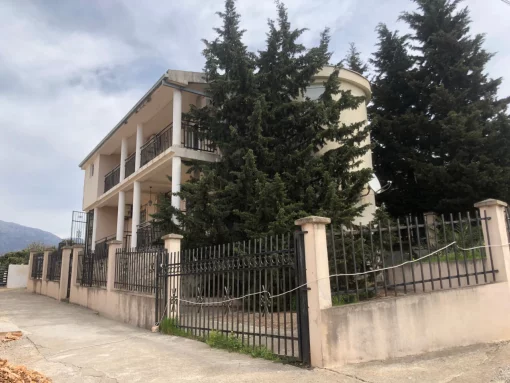 House in Busat, Bar Municipality
