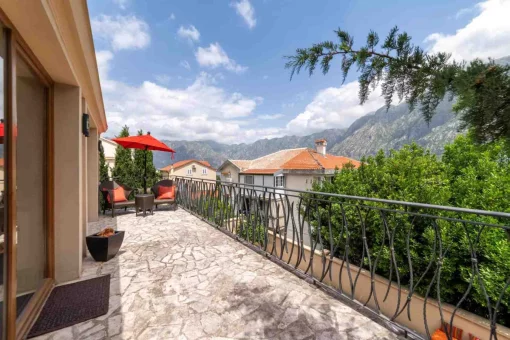 Commercial property in Prcanj, Kotor Municipality