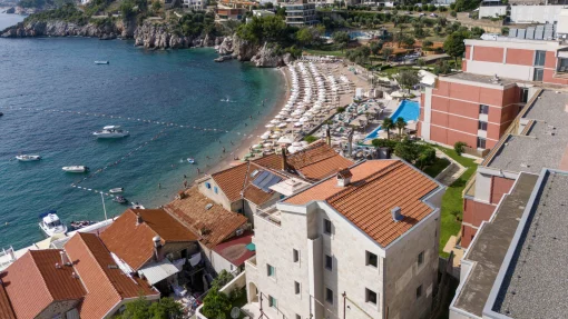 Commercial property in Przno, Budva Municipality