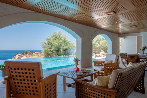 Commercial property in Sveti Stefan, Budva Municipality