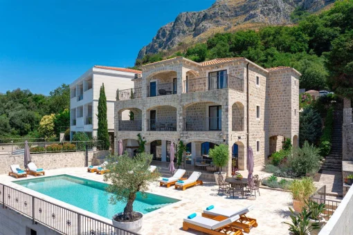 Commercial property in Drobni pijesak, Budva Municipality