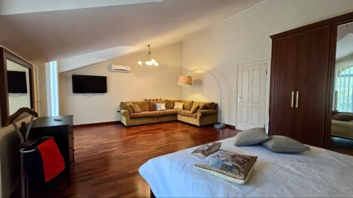 House in Bratesici, Kotor Municipality