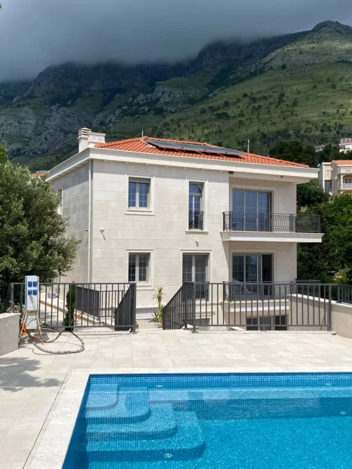 Apartment in Blizikuće, Budva Municipality