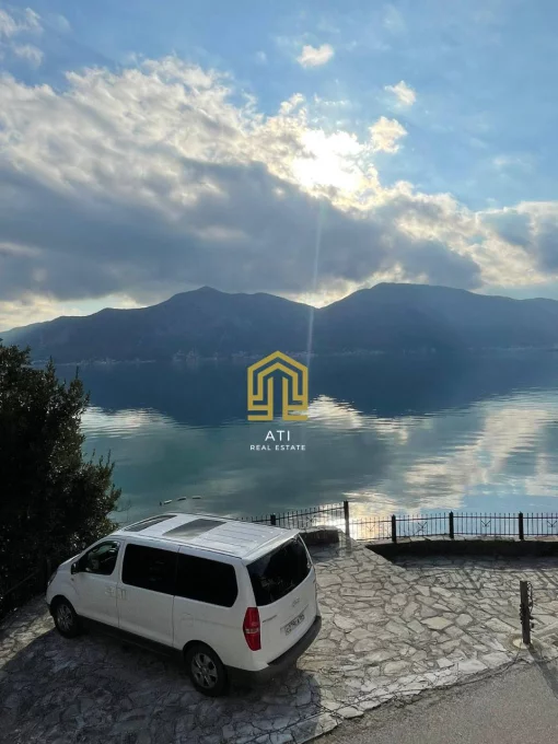 House in Donji Orahovac, Kotor Municipality