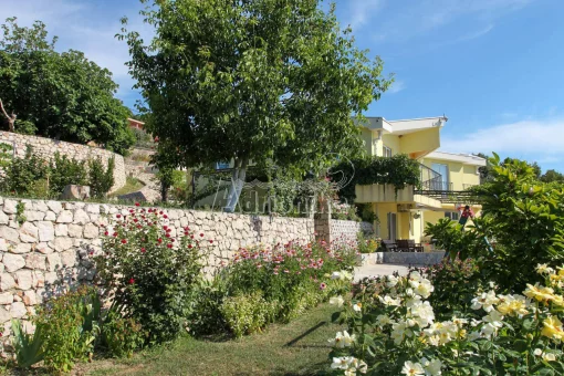 House in Dobra Voda, Bar Municipality