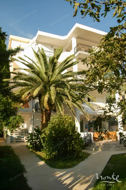 A 5–apartment hotel in a quiet area of Sutomore - next to, Bar, Montenegro