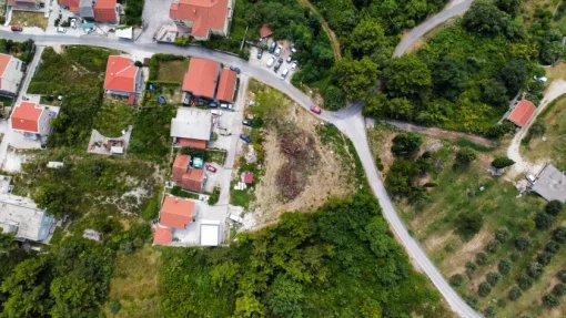 An urbanized plot in an excellent location in Kavach, Montenegro
