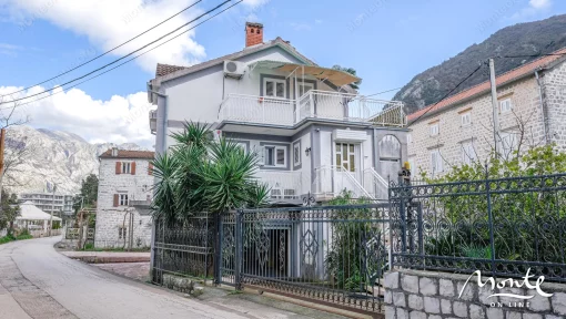 House in Stoliv, Kotor Municipality