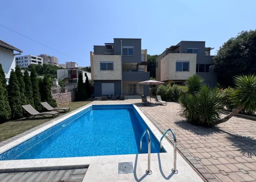 House in Topolica, Bar Municipality