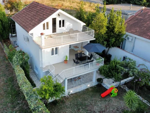 House in Busat, Bar Municipality