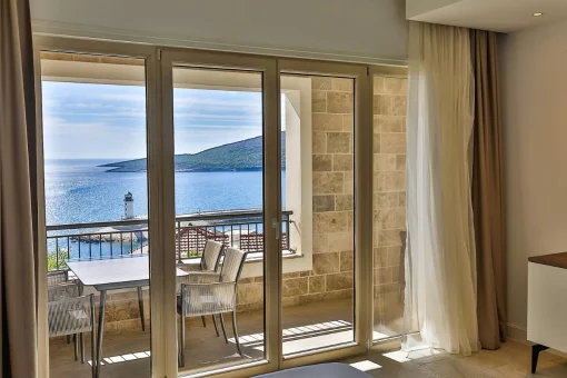 Commercial property in Lustica Peninsula