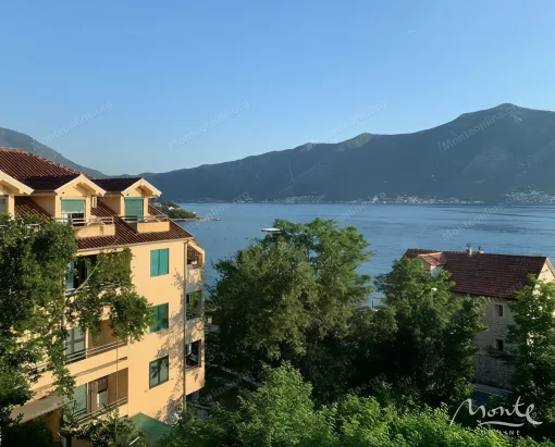 Apartment in Dobrota, Kotor Municipality