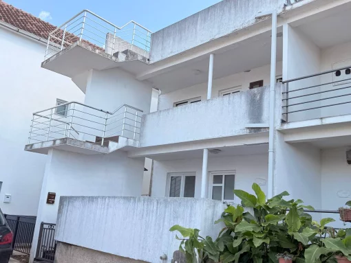 House in Dobra Voda, Bar Municipality