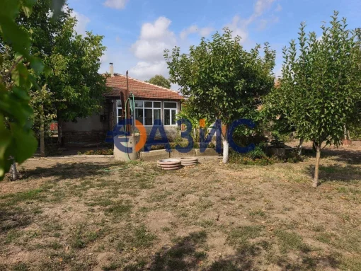 Two-bedroom house 13 km from Karnobat, Bulgaria, 55 sq. m. +