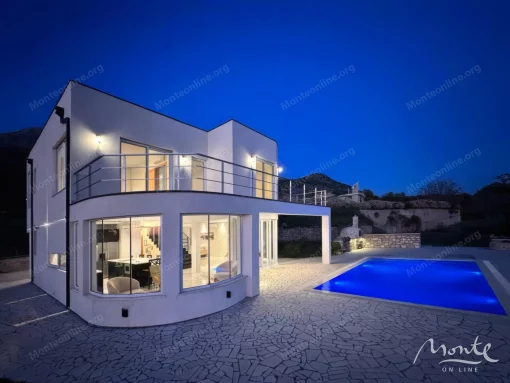 House in Dobra Voda, Bar Municipality