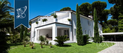 House in Forte dei Marmi, Tuscany