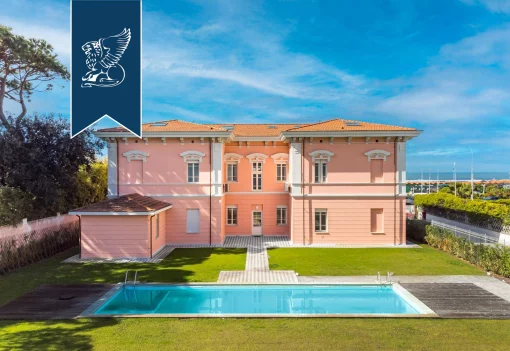House in Forte dei Marmi, Tuscany