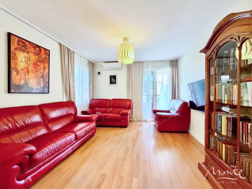 Apartment in Petrovac na Moru, Budva Municipality