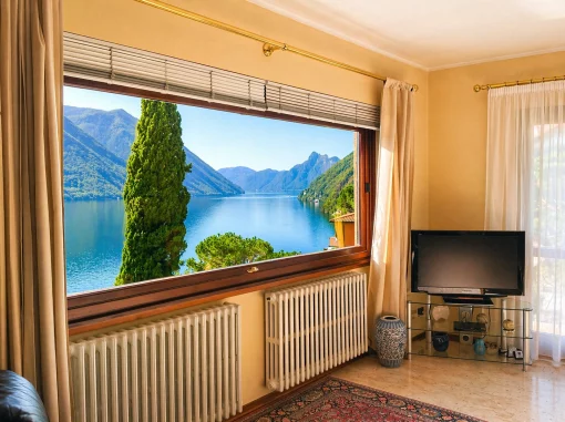 Apartment with lake view near Lugano