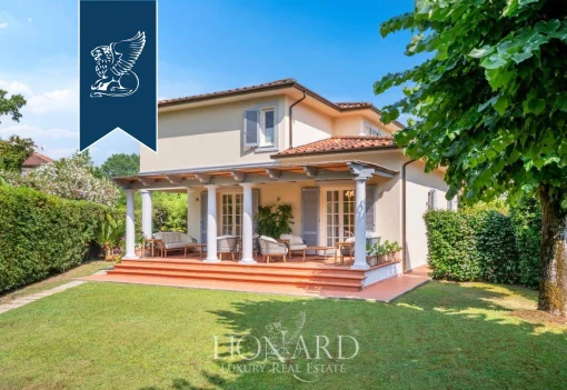 House in Forte dei Marmi, Tuscany