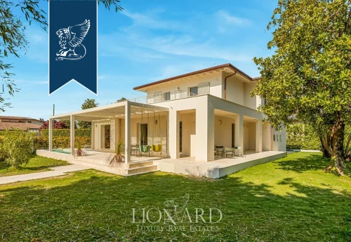 House in Forte dei Marmi, Tuscany
