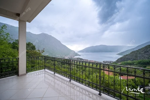 House in Risan, Kotor Municipality