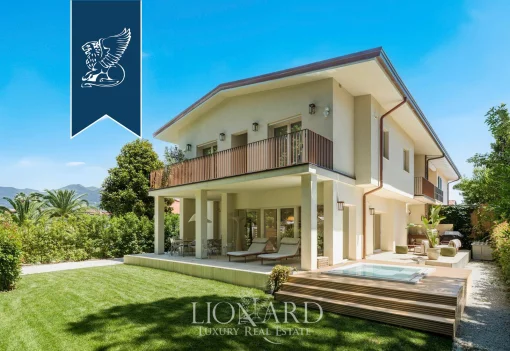 House in Forte dei Marmi, Tuscany