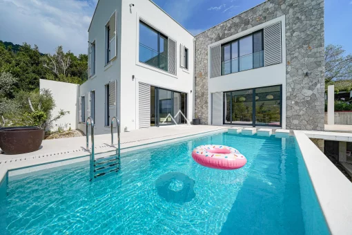 House in Tivat Municipality