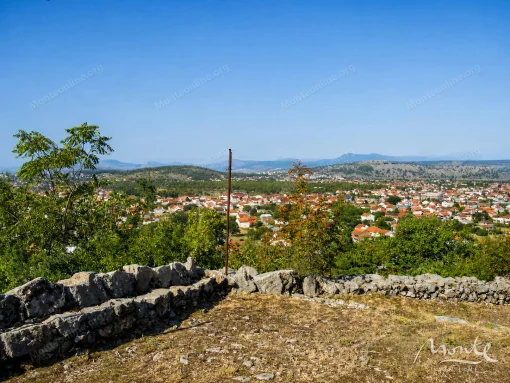 Large plot of land with panoramic views of Podgorica, Montenegro