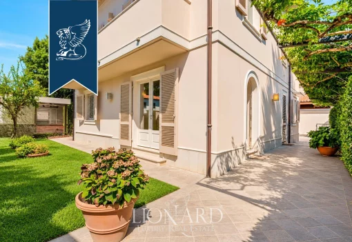 House in Forte dei Marmi, Tuscany