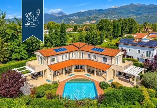 House in Forte dei Marmi, Tuscany