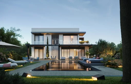Plots with Villa Projects Close to the Beach in Estepona Mal, Spain