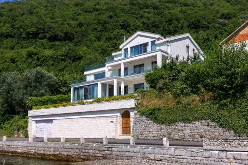 Luxury Villa in Tivat Municipality next to the Sea, Lepetane, Montenegro